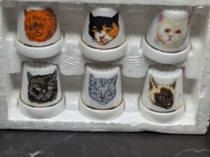 Porcelain Thimble Set