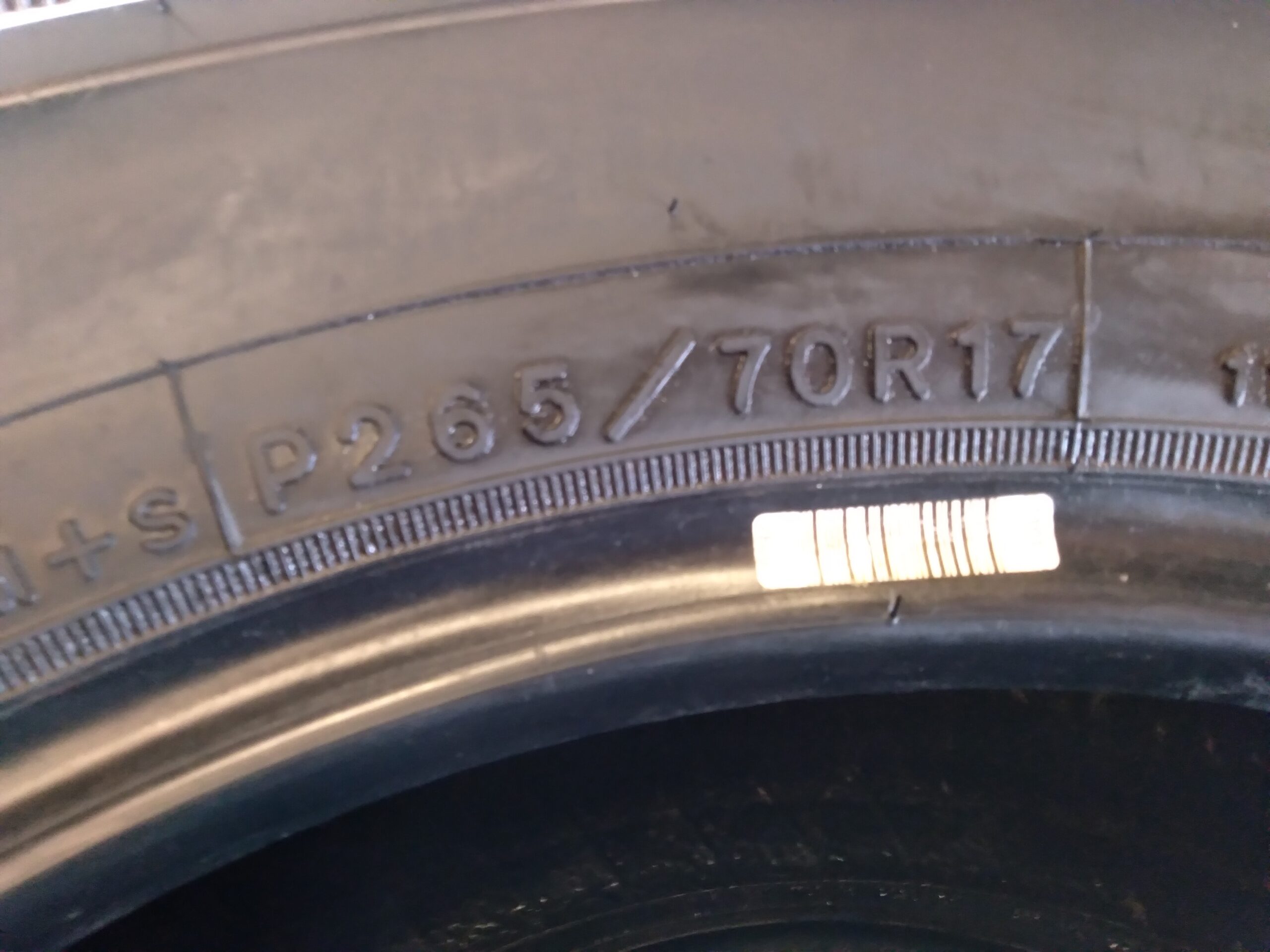 265/70R17 GOODYEAR SET