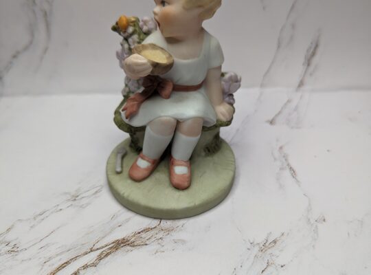 Bessie Pease Gutmann Little Miss Muffett Figu