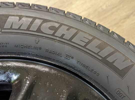 225/65r17 Michelin snow tires