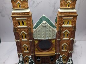 Noma Dickensville Village Porcelain Lighted C