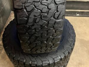 LT 275/70R17 BFG K02