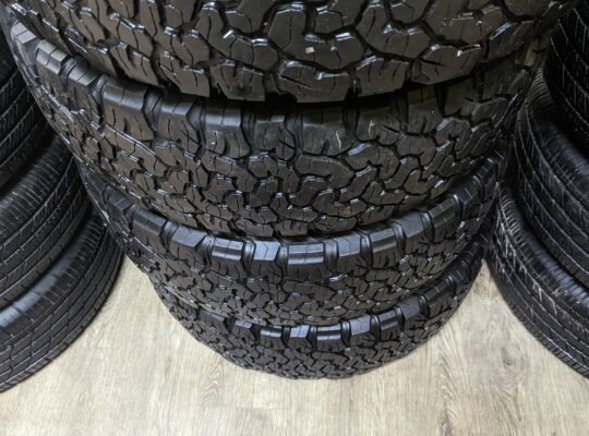 235/ 55r 19 Hankook all season tires on Hyund