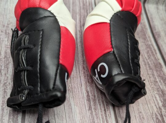 Canada boxing gloves