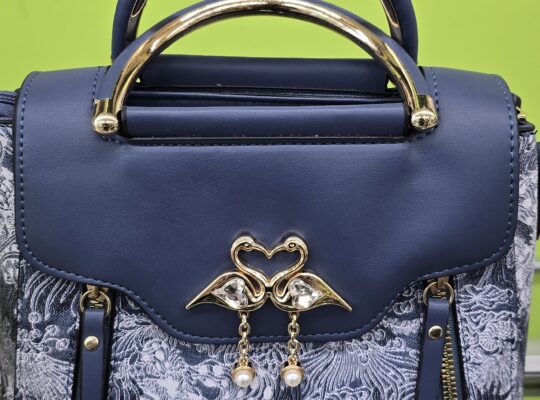 Swan Purse